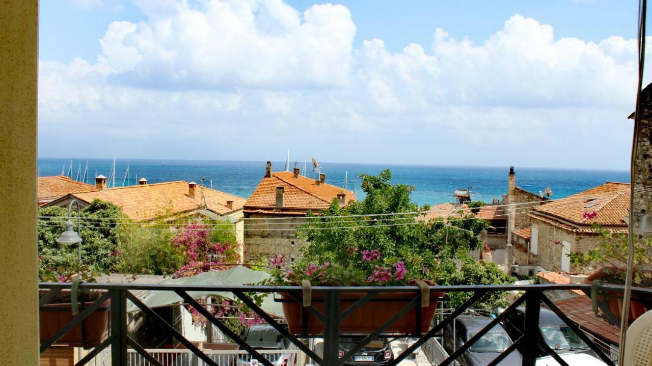 By The Sea In Scario公寓 外观 照片